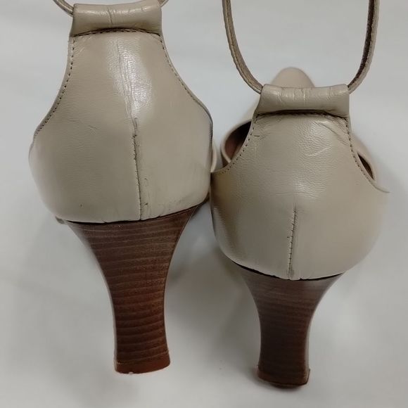 Kenneth Cole Beige Leather Close Toe Ankle Strap Wood High Heel - Picture 6 of 12